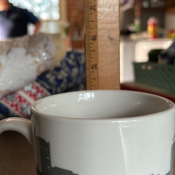 Starbucks Barista Skyline Series 2005 Montreal Coffee Mug - Picture 8 of 8